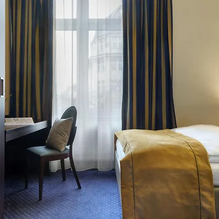 Hotel Continental Hamburg Hauptbahnhof-3